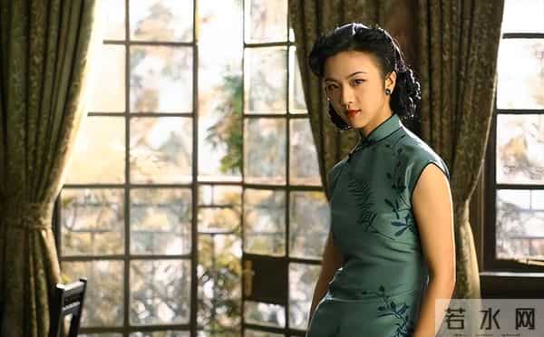 梁朝伟刘嘉玲结婚17年,膝下无儿无女,聚少离多成婚姻常态