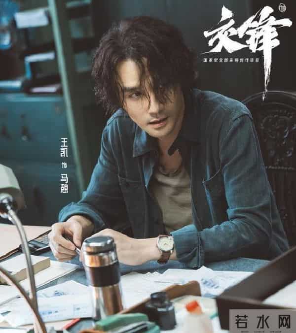 深圳这一天,胡静更显嫩,童瑶又飒又美,却被罕见现身的王凯惊艳