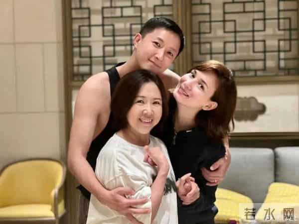 韩庚“幸福肥”上热搜:吴京夫妻做媒,娶五国混血妻子,为女儿戒烟,他们的婚姻越过越甜