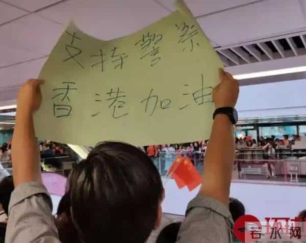 爆冷港独艺人移居有多窘迫:不敢挑拣租房漏电,王喜下场喜闻乐见