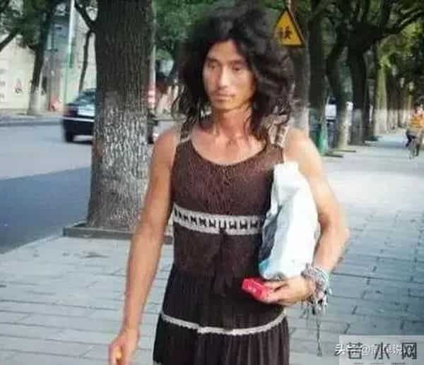 12年前,一度红遍全网的“犀利哥”,如今生活得让人感慨万千