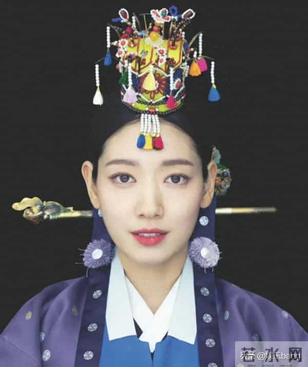 朴信惠举办婚礼，嘉宾阵容太豪华，却未见李钟硕郑容和身影