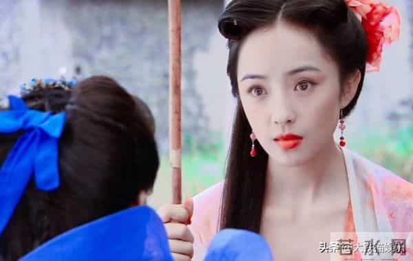 矫揉造作就别演军旅剧了，这8位女星告诉你，什么叫飒爽军人气质