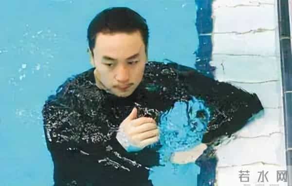 释小龙与女生吵架脾气火爆，高开低走令人惋惜