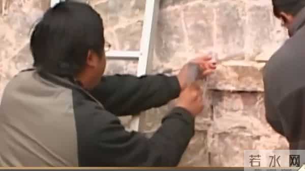 2005年,朱元璋儿子墓内发现6具少女遗骸,开墓门前出现一片白雾