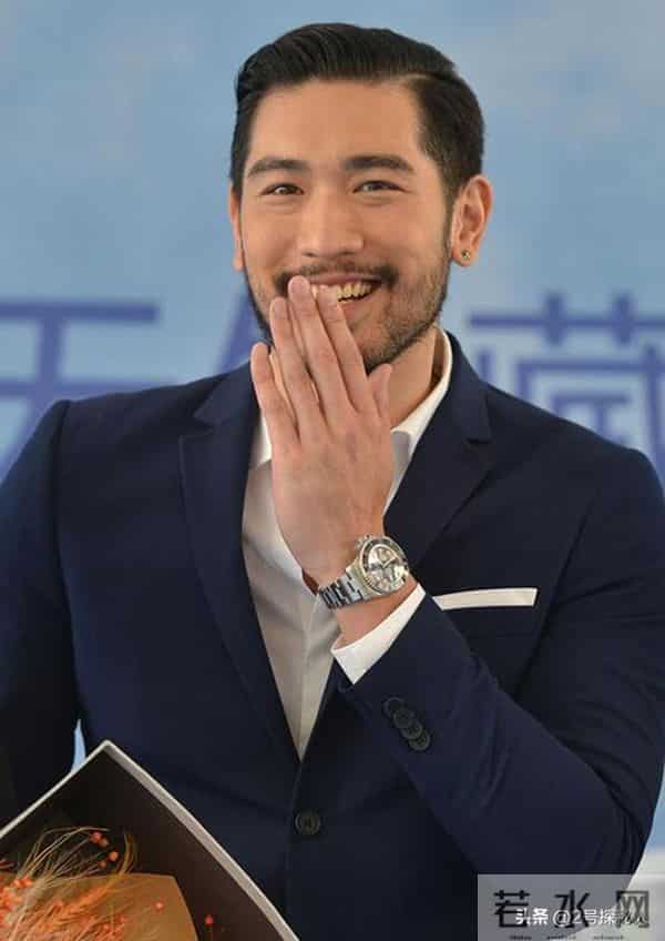 裸身草丛，高台坠落，这7位明星的离世都在告诉我们要珍惜当下