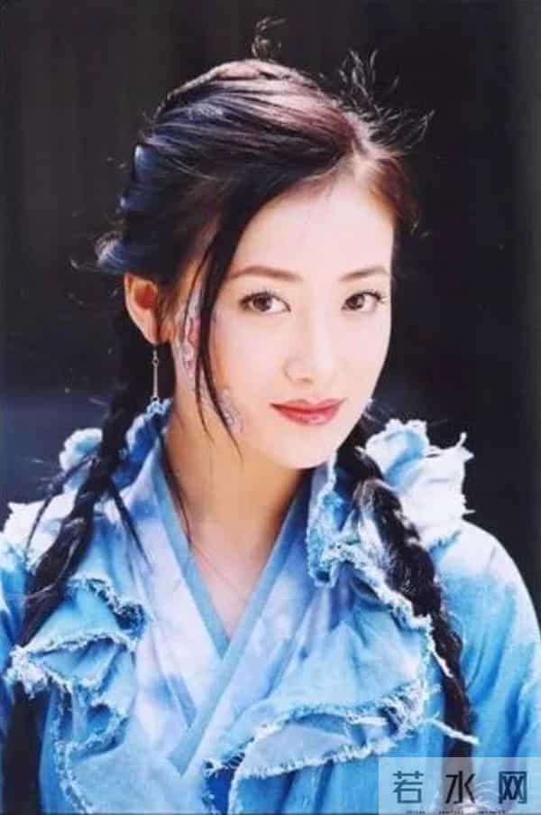 “艳照事件”17年后，她再度翻红，网友：幸好我没有骂过她