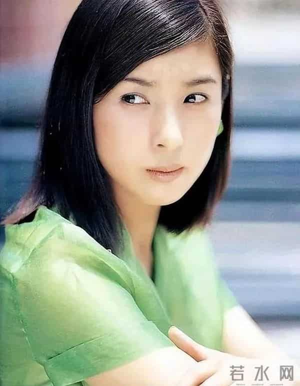 曾拍五部大尺度戏与《白色巨塔》日本女星黑木瞳性感撩人