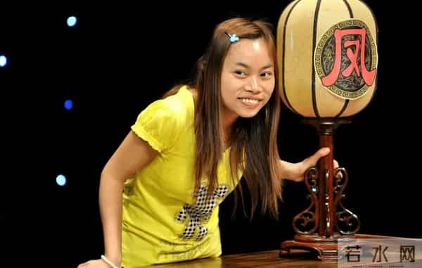 13年前，重庆农村女孩，在上海成为网红，现37岁，在国外生活