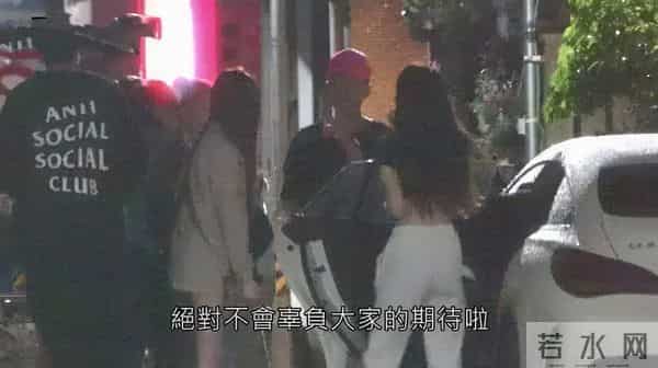 愤怒！吸毒男星复出当导演，新片正式上映，为了挣钱脸都不要了