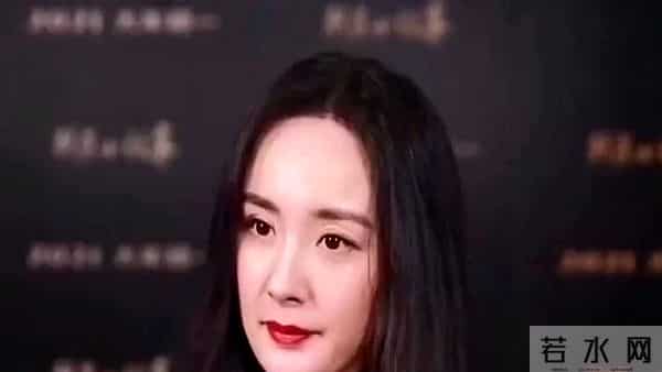 央视当众夸赞“好绝”，33岁迪丽热巴官宣好消息，杨幂说对了！