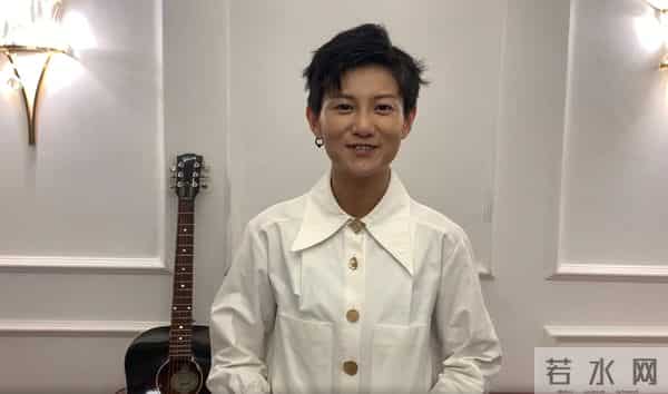 30岁快女冠军现状引热议，月薪8千租房住无人识，曾一年挥霍200万