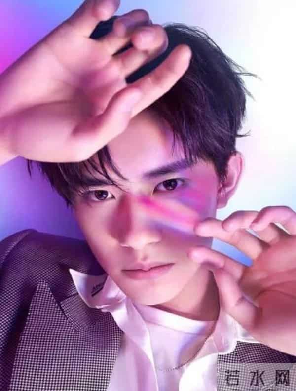 7位口碑逆风翻盘的明星:易烊千玺成实力派,热依扎凭演技获认可