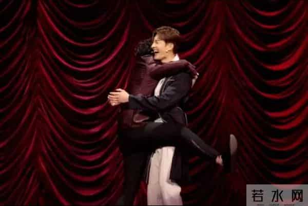 「欢星」边拍专辑边拍戏 人生得意尽周觅