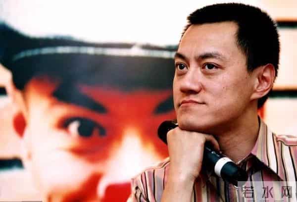 雪村：离过一次婚，2婚娶小13岁娇妻，和父亲相爱相杀