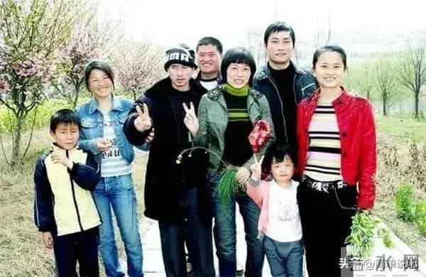 12年前,一度红遍全网的“犀利哥”,如今生活得让人感慨万千