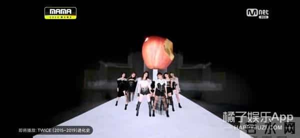 MAMA颁奖礼开场舞台神似煤气灶，特效拉胯，韩国人审美就这？