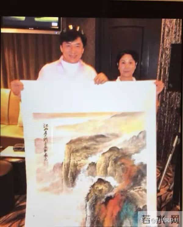 成龙大哥喜欢收藏刘藏元的画