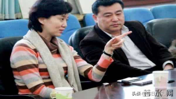 曾经的‘央视一哥’张宏民到底惹了谁？因“未婚未育”遭攻击