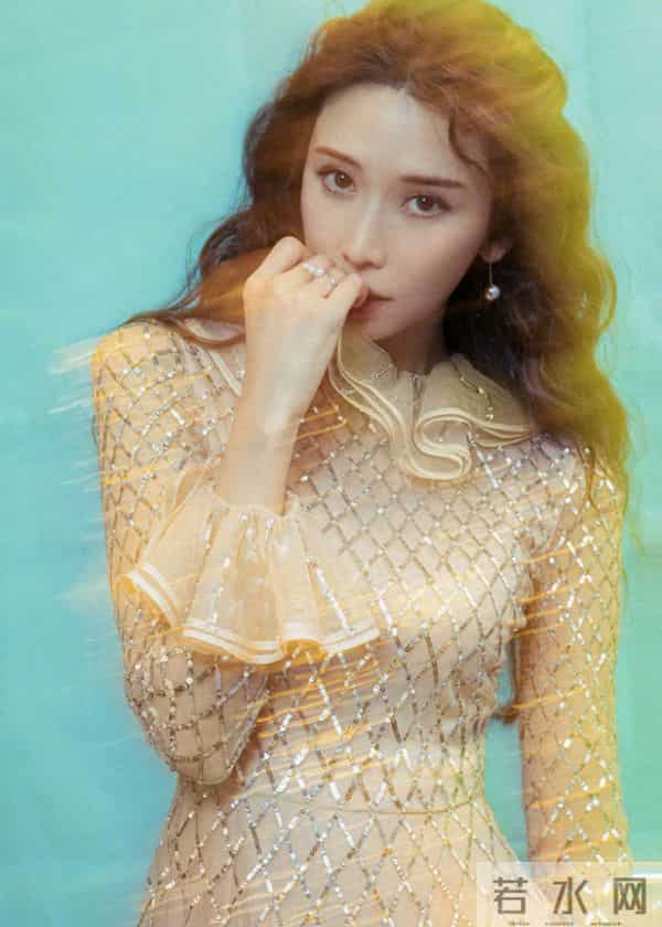 宅男女神林志玲果然诱人！真空绑带裙彰显“凸”感，眼都能看直