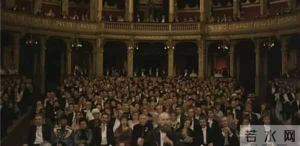 意大利性感女星艾莎.阿基多10部经典影片，她为艺术献身值得称赞