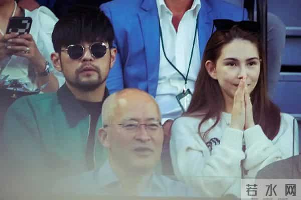 22岁嫁给大14岁的周杰伦,连生三胎的昆凌,没有你想的那么简单!