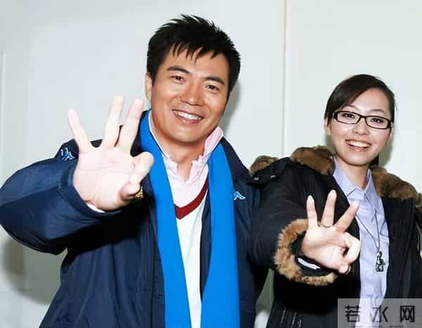 黄健翔离婚16年：他惹官司，再婚后又做父亲，前妻患癌至今单身