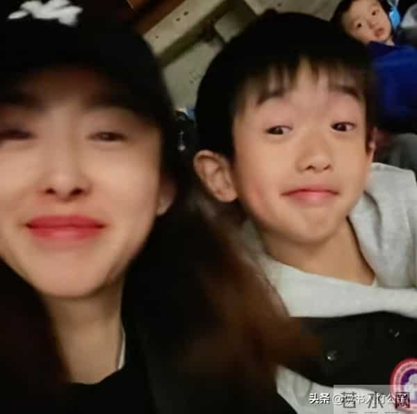 初代网红兽兽近照曝光,38岁嫁加拿大育有一子,儿子很像妈妈