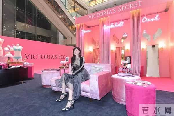 Lady Gaga也要出美妆？史上最时髦王妃今日大婚！