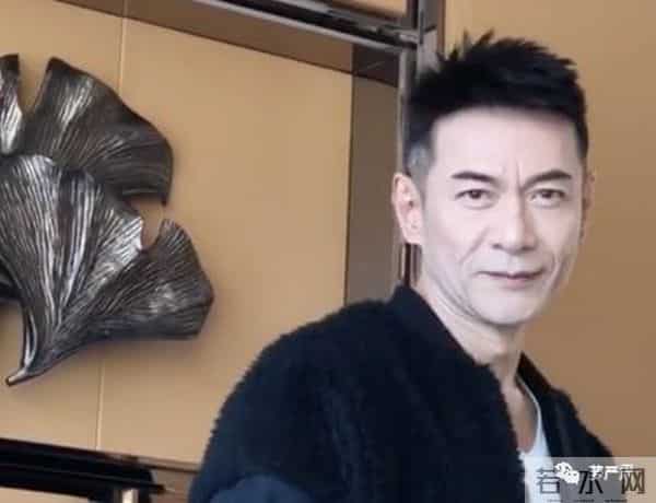 当年出轨甩锅和老婆携手站小三,如今被骂渣男直播间直销