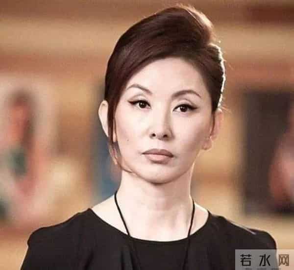 韩国情色片女演员,演技出众荣获影后,却为了金钱陷害张紫妍