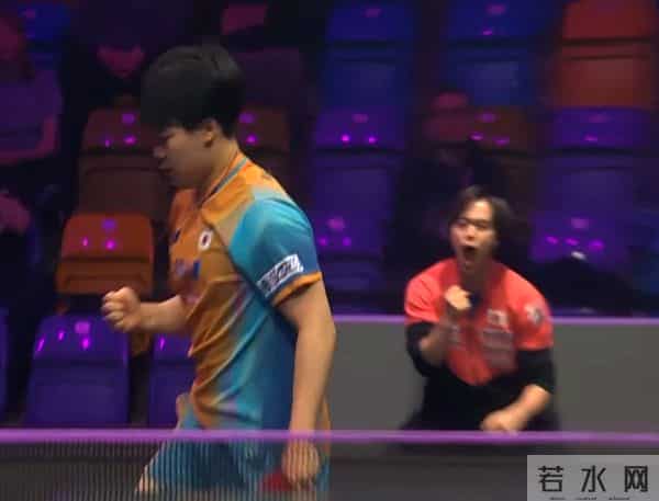 突发！松岛辉空和安宰贤的比赛还没打，松岛便暂停比赛，怒指看台