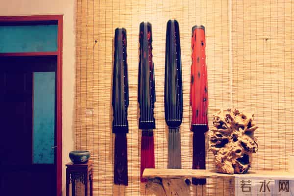 上联：三星白兰地；下联：五月黄梅天 100个无情对，超有趣对联