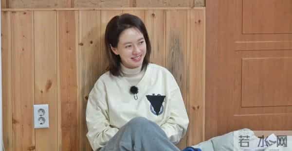 宋智孝近照引关注,整容风波下的韩国女星如何逆袭?