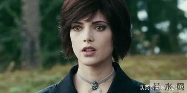 《暮光之城4:破晓(下)》:这本书和电影最大的区别