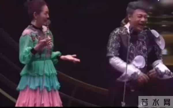 金曲奖&39;康熙&39;对青峰的调笑low到尘土，道歉也如此缺乏诚意？