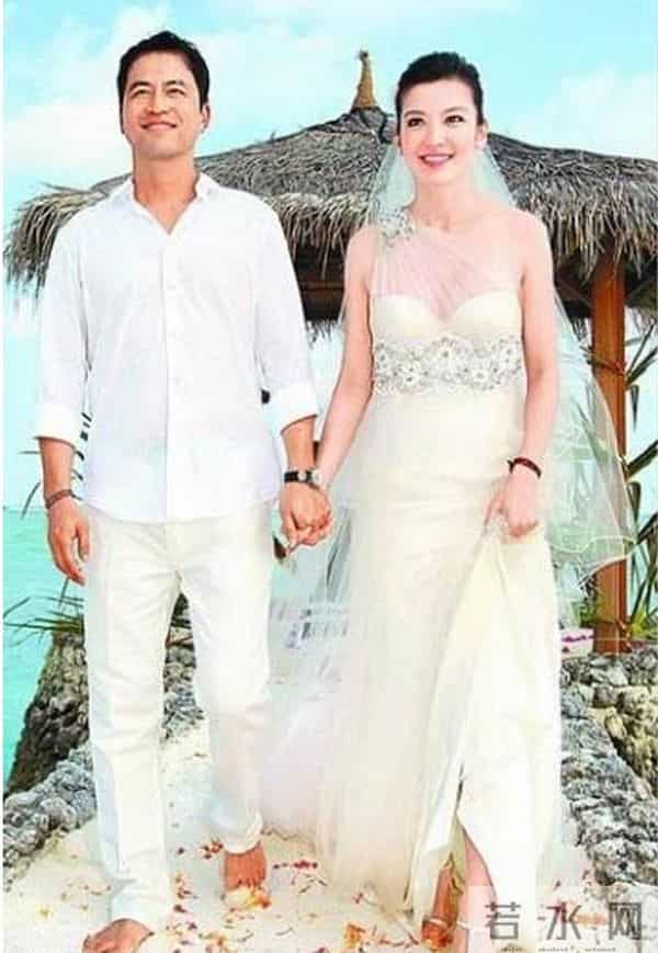 孕肚披婚纱独特风景线，李小璐 孙俪 陈妍希谁是最美大肚新娘？