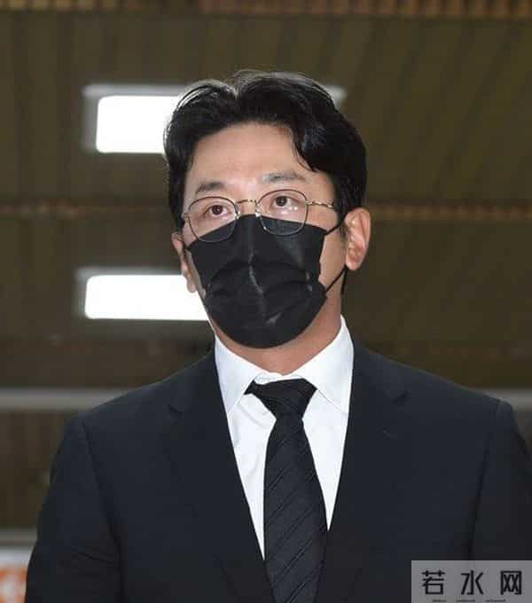 河正宇一家的魔幻10天:父亲逼小女友堕胎后,儿子又登上法制新闻