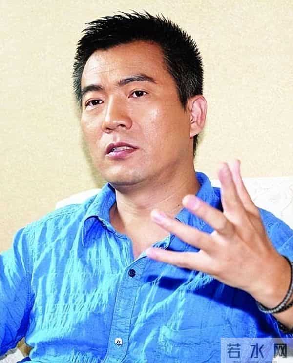 黄健翔离婚16年：他惹官司，再婚后又做父亲，前妻患癌至今单身