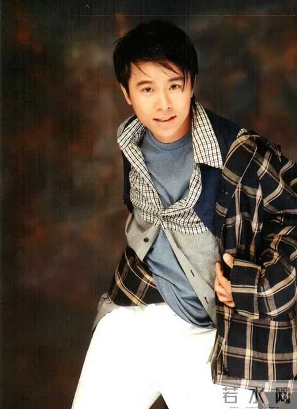 “青歌赛”得主红豆:猥亵男孩两次被判刑,现状怎么样?