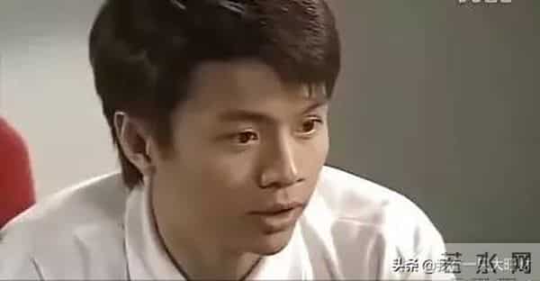 《我和春天有个约会》完美融合精明与单纯的金露露，因美好而幸福