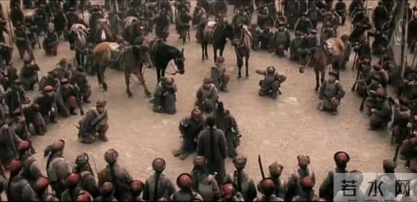 《投名状》暗黑桥段,李连杰跪拦刘德华,道德绑架威力太大