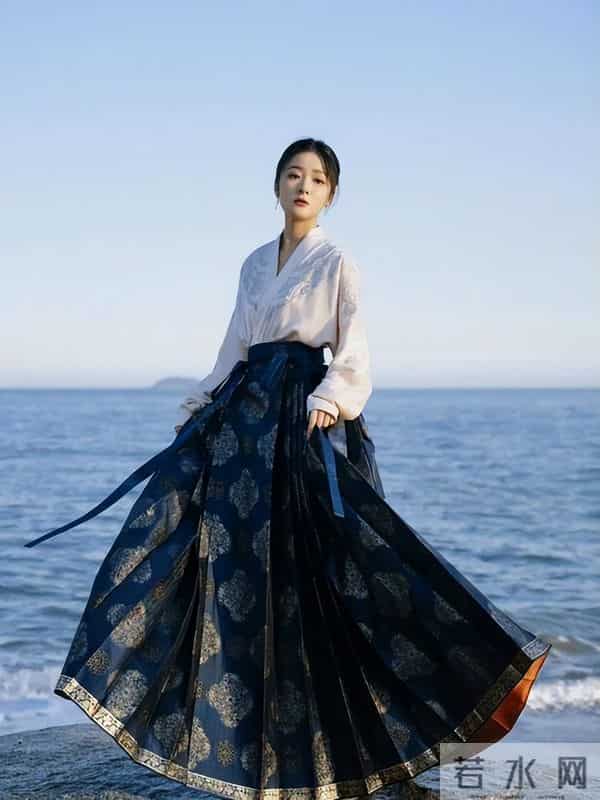 穿衣自由引发争议，这些女明星的穿衣风格究竟有没有错？