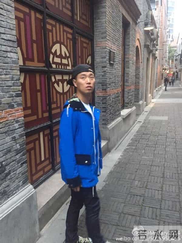 [Running Man][新闻]160318 上海弄堂里的迷茫GARY 中文十级认证！