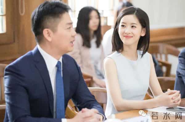 合影被裁？奶茶妹妹的千亿名媛晋级路还有多长？