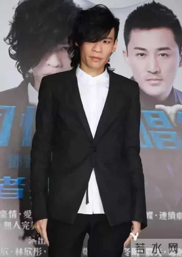 前TVB力捧小生重唱自己成名曲 自曝今年将与音乐才子合作新专辑