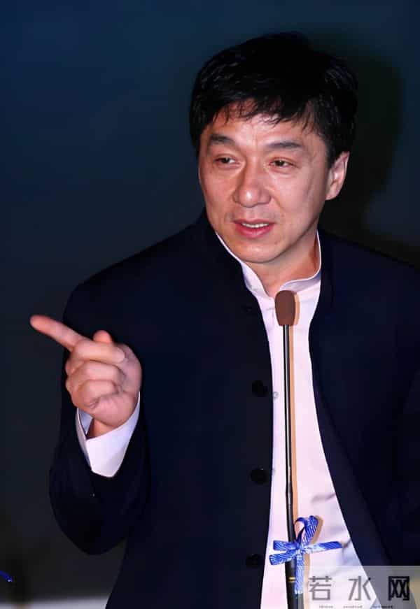 川普发力，派拉蒙接手《尖峰时刻4》，阿汤哥亏的钱靠成龙赚回来