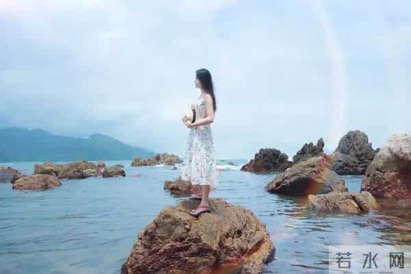 上海18岁嫩模48小时透支性自虐，脑子都烂了：别挥霍了，真的会死