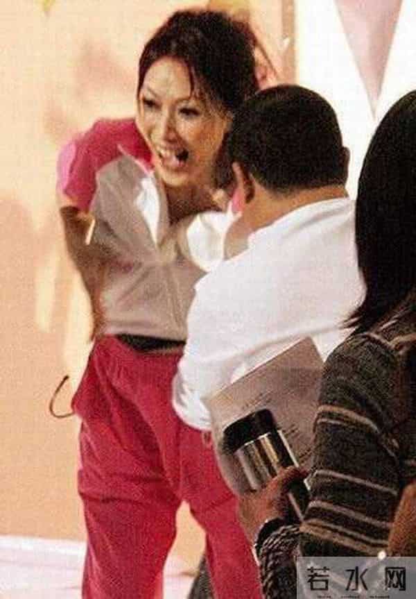 戏混子、咸猪手、没素质,这几位明星惹人嫌,都不冤枉