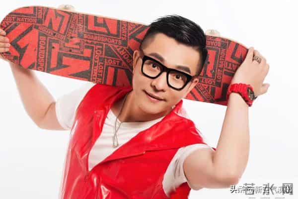 开票冲刺！汤潮郑州演唱会12月开唱，20年金曲连唱！